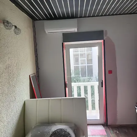 Zdenka Apartment *